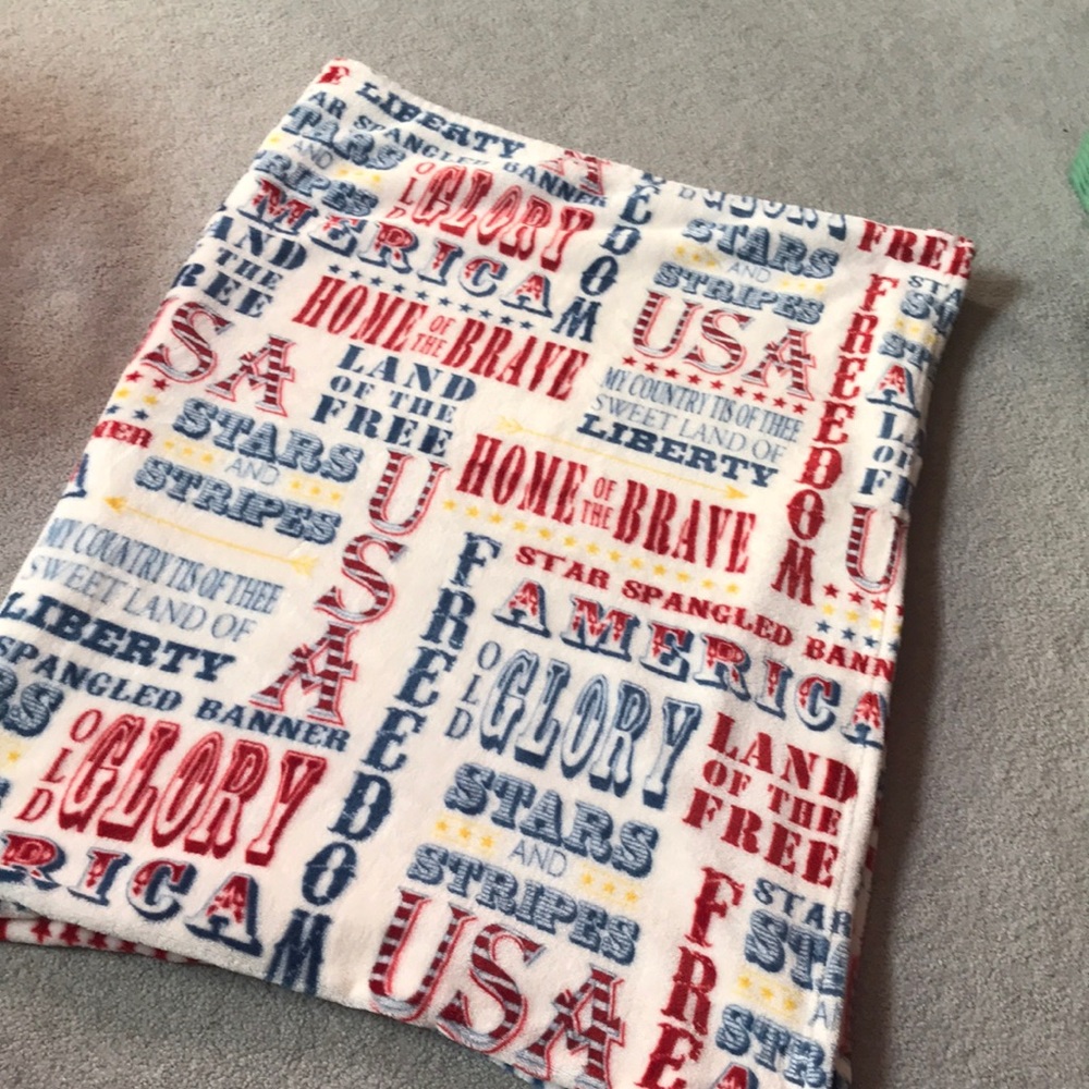 Patriotic Fleece Throw Blanket